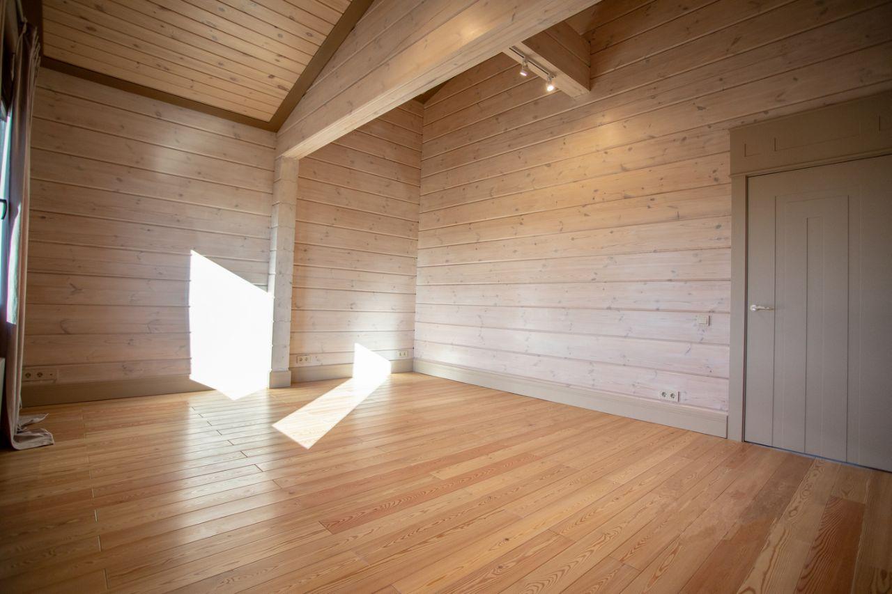 Голицыно 4 : деревянный дом площадью 315 кв.м на участке 15.16 сот. | ID 32693