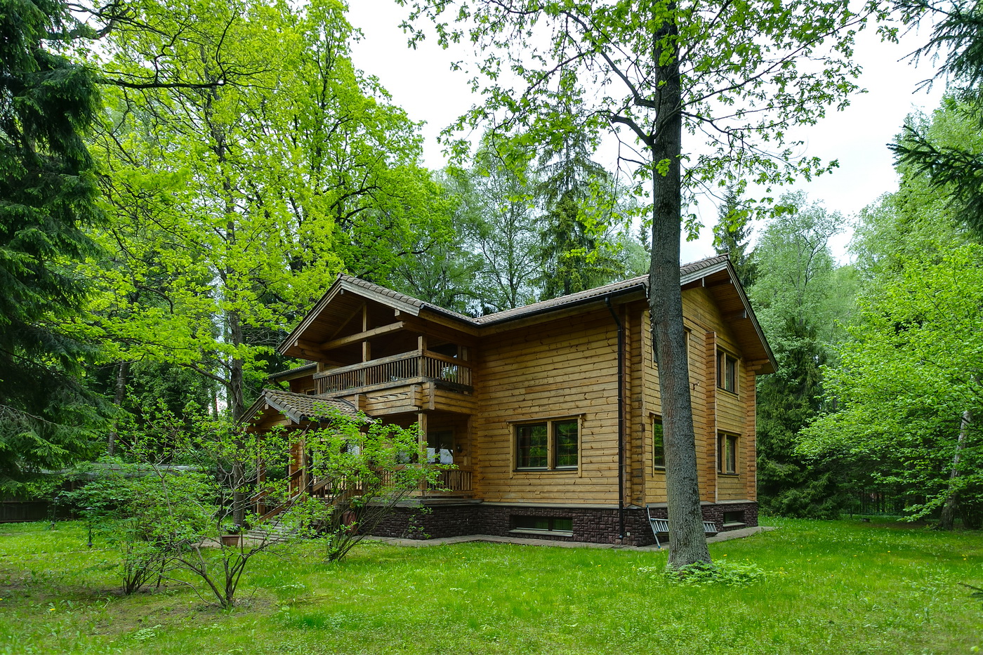 Назарьево ДПК : деревянный дом площадью 450 кв.м на участке 30 сот. | ID 33100
