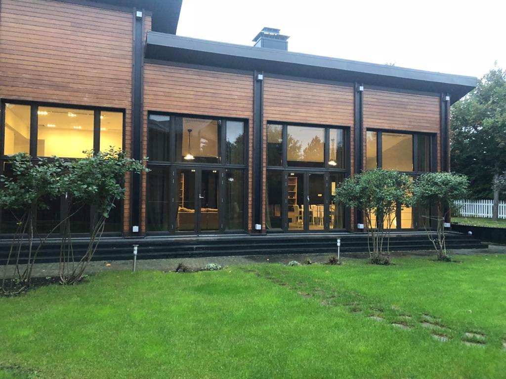 Резиденции Бенилюкс: дом площадью 400 кв.м на участке 22 сот. | ID 33207