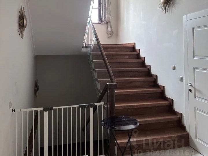 Падиково: дом площадью 650 кв.м на участке 20 сот. | ID 33745