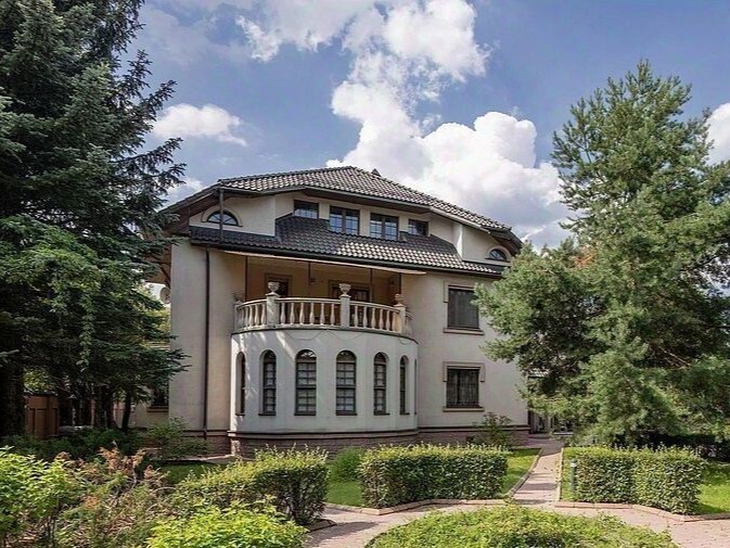 Шульгино: дом площадью 1100 кв.м на участке 30 сот. | ID 33773