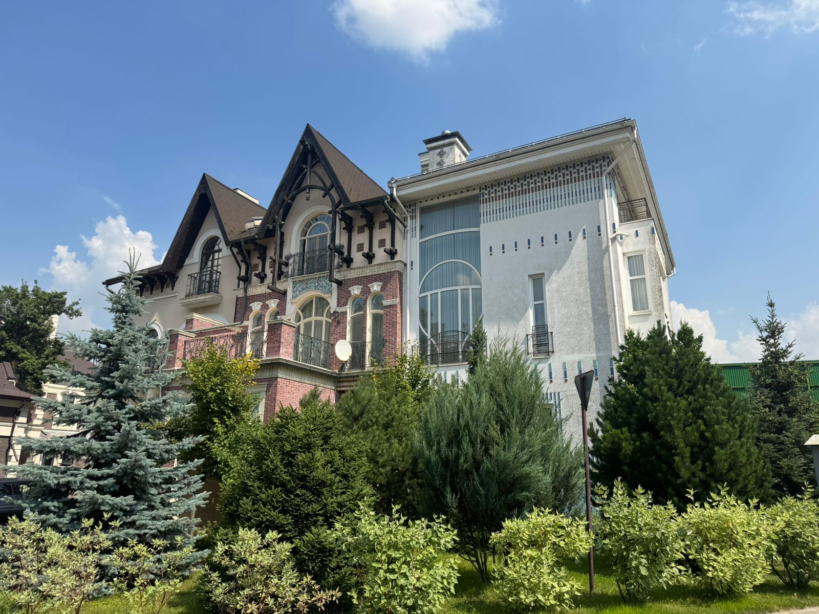 Довиль: дуплекс площадью 216 кв.м на участке 4.97 сот. | ID 33777