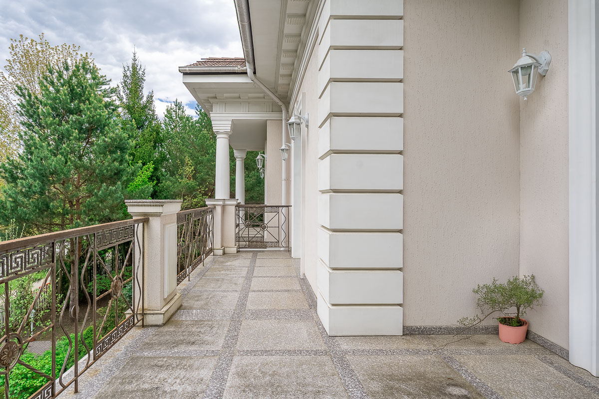 Резиденции Бенилюкс: дом площадью 550 кв.м на участке 21 сот. | ID 33785