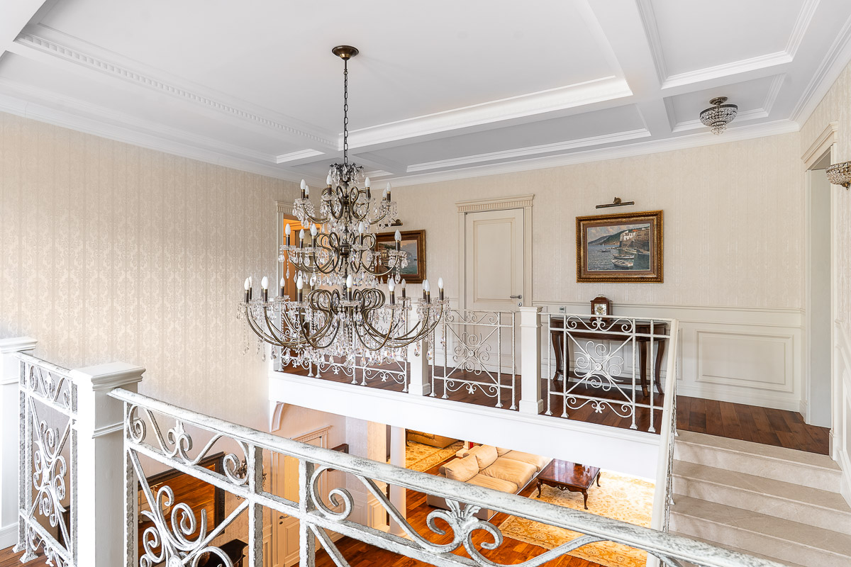 Резиденции Бенилюкс: дом площадью 550 кв.м на участке 21 сот. | ID 33785