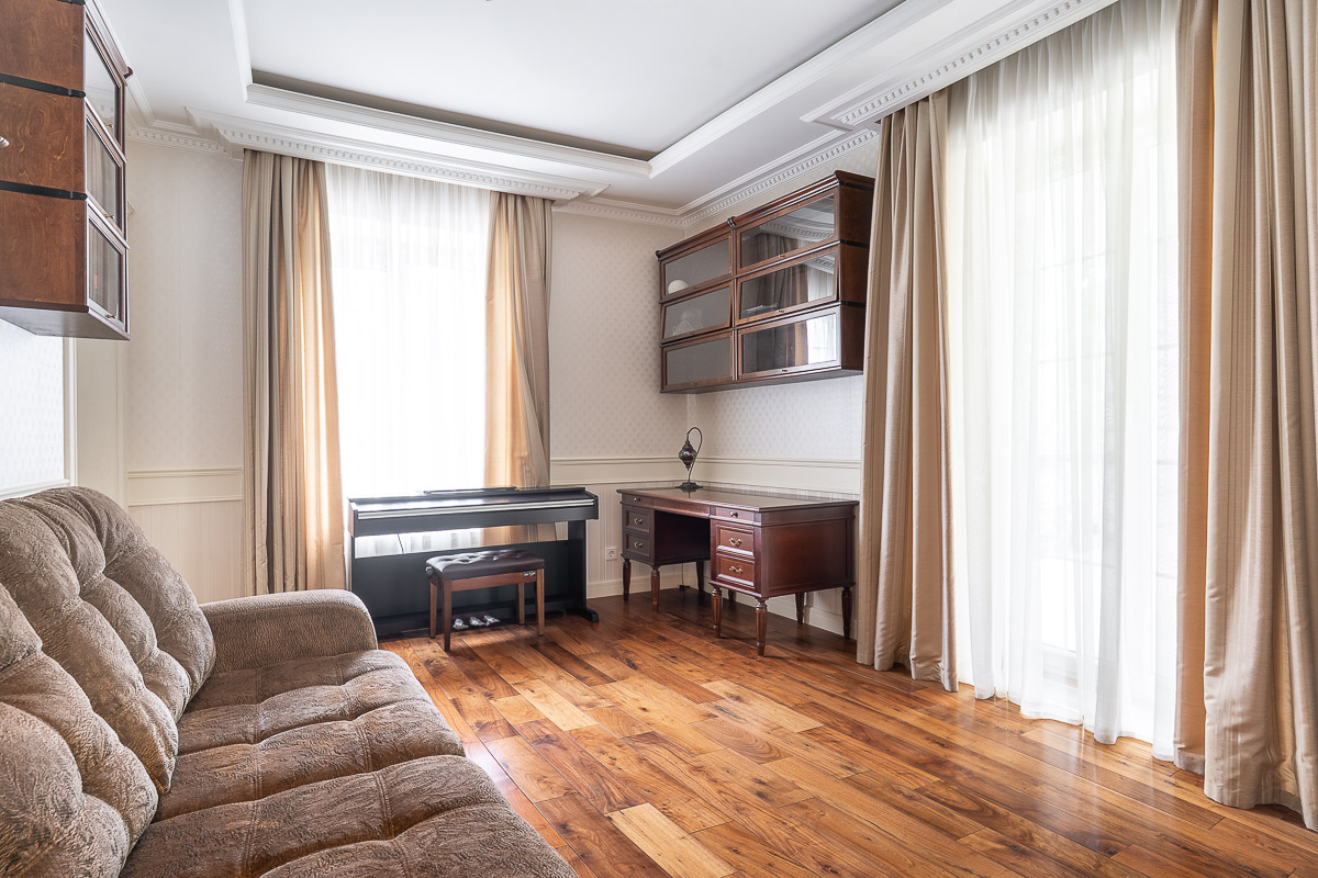 Резиденции Бенилюкс: дом площадью 550 кв.м на участке 21 сот. | ID 33785