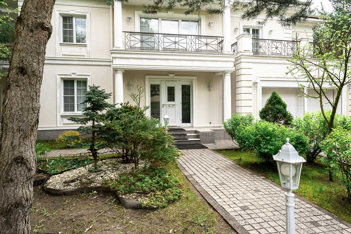 Резиденции Бенилюкс: дом площадью 550 кв.м на участке 21 сот. | ID 33785