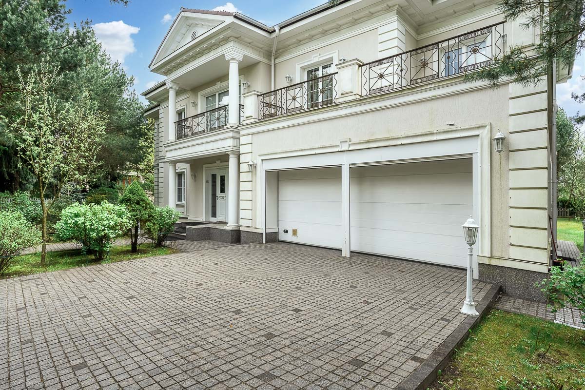 Резиденции Бенилюкс: дом площадью 550 кв.м на участке 21 сот. | ID 33785