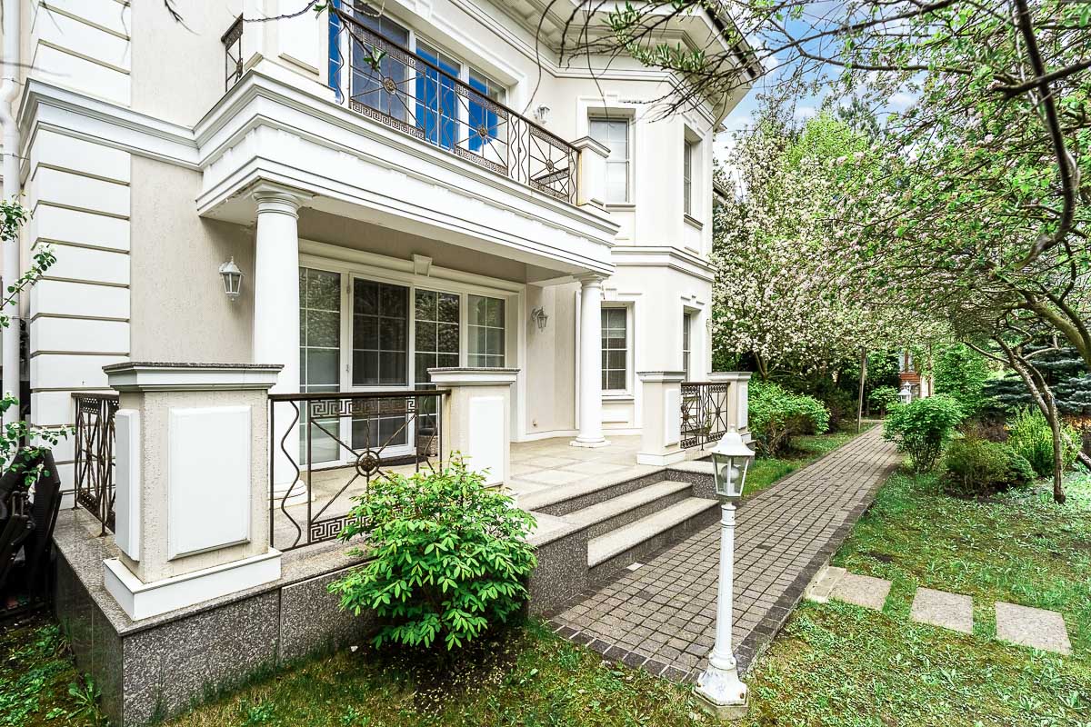 Резиденции Бенилюкс: дом площадью 550 кв.м на участке 21 сот. | ID 33785