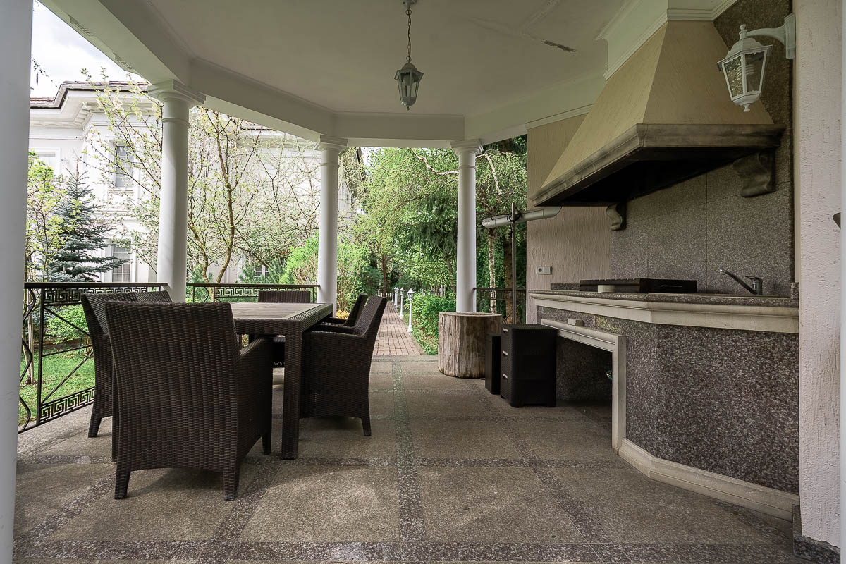 Резиденции Бенилюкс: дом площадью 550 кв.м на участке 21 сот. | ID 33785