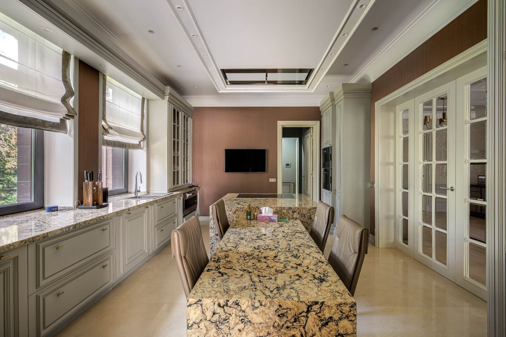 Павлово: дом площадью 1500 кв.м на участке 24 сот. | ID 33786