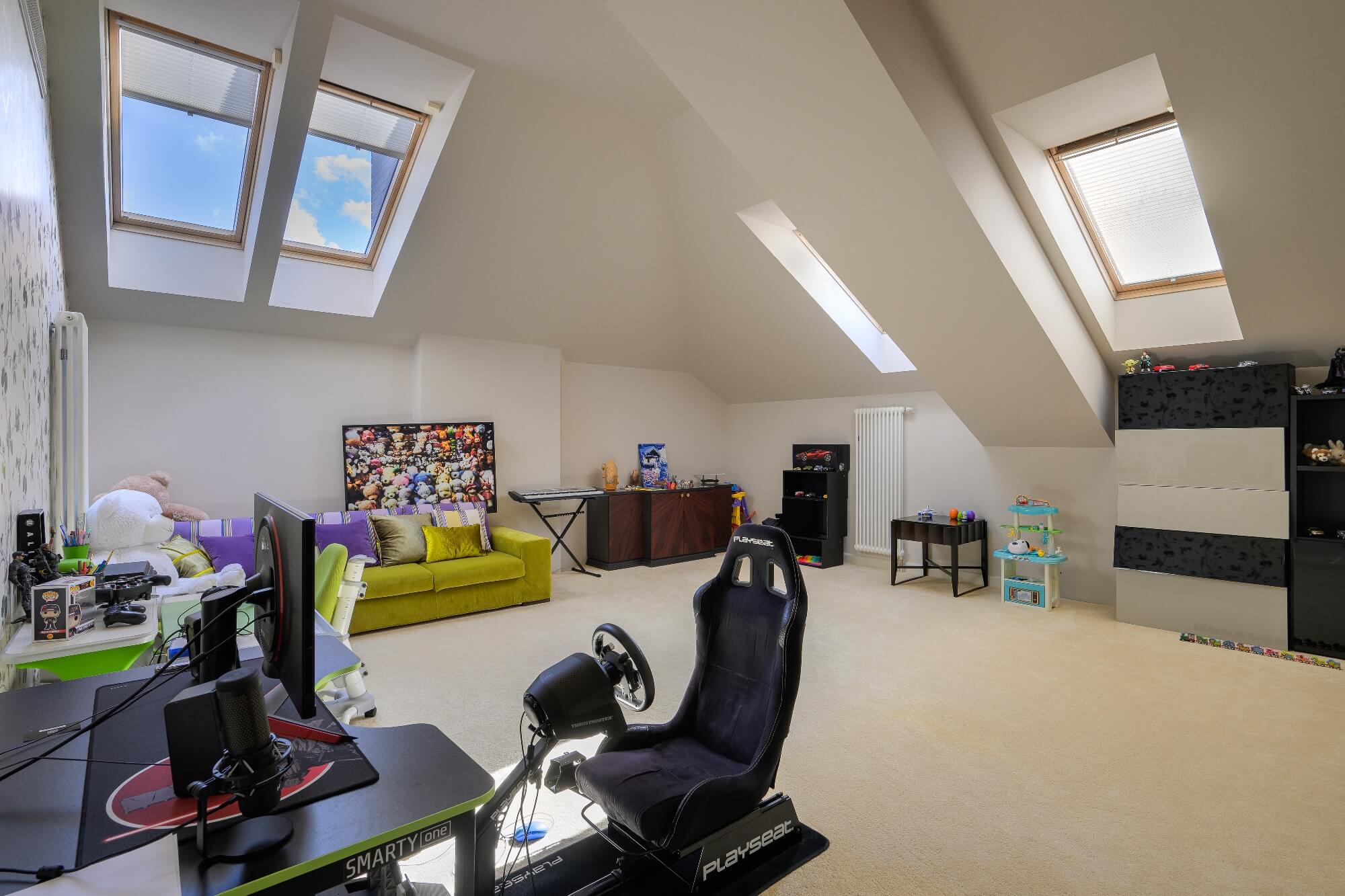 Павлово: дом площадью 1500 кв.м на участке 24 сот. | ID 33786