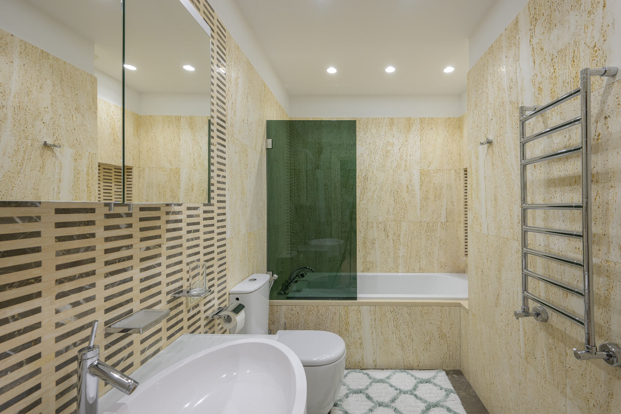 Павлово: дом площадью 1500 кв.м на участке 24 сот. | ID 33786