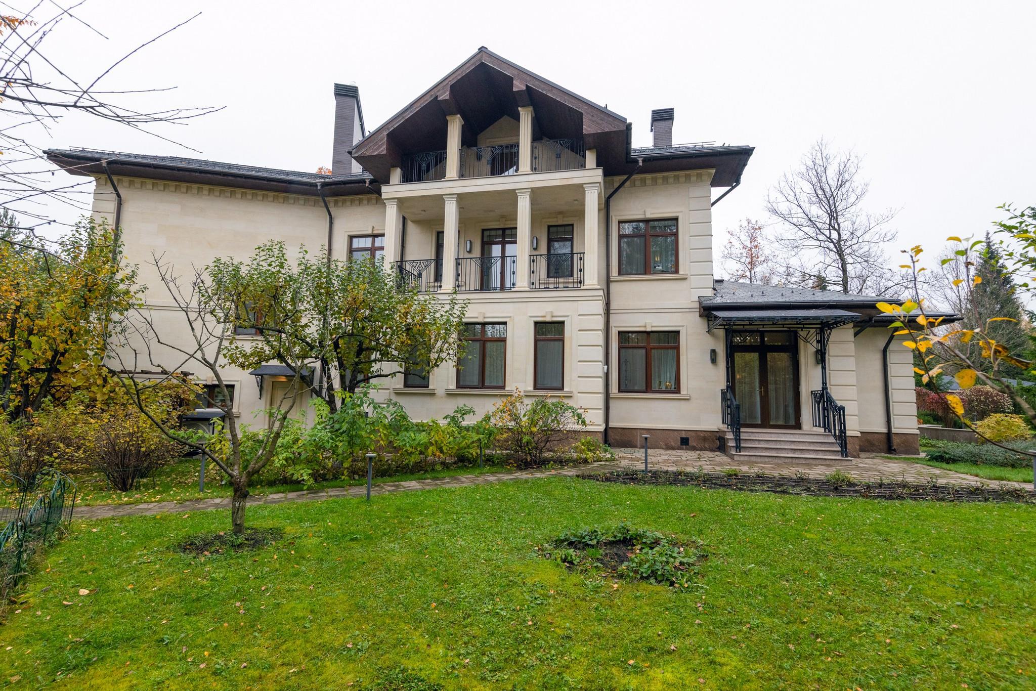 Изумрудный Век: дом площадью 1100 кв.м на участке 30 сот. | ID 33791