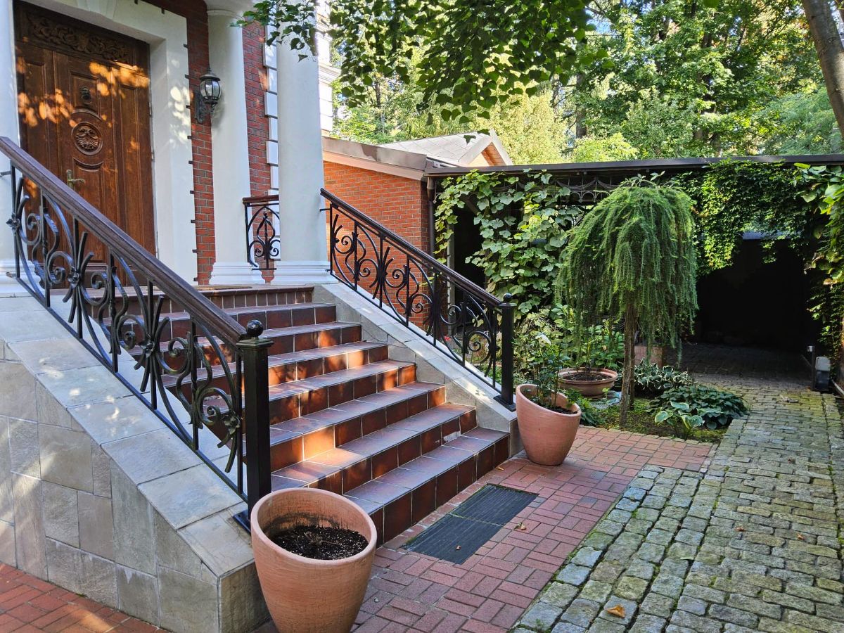 Новь : дом площадью 500 кв.м на участке 10 сот. | ID 33792