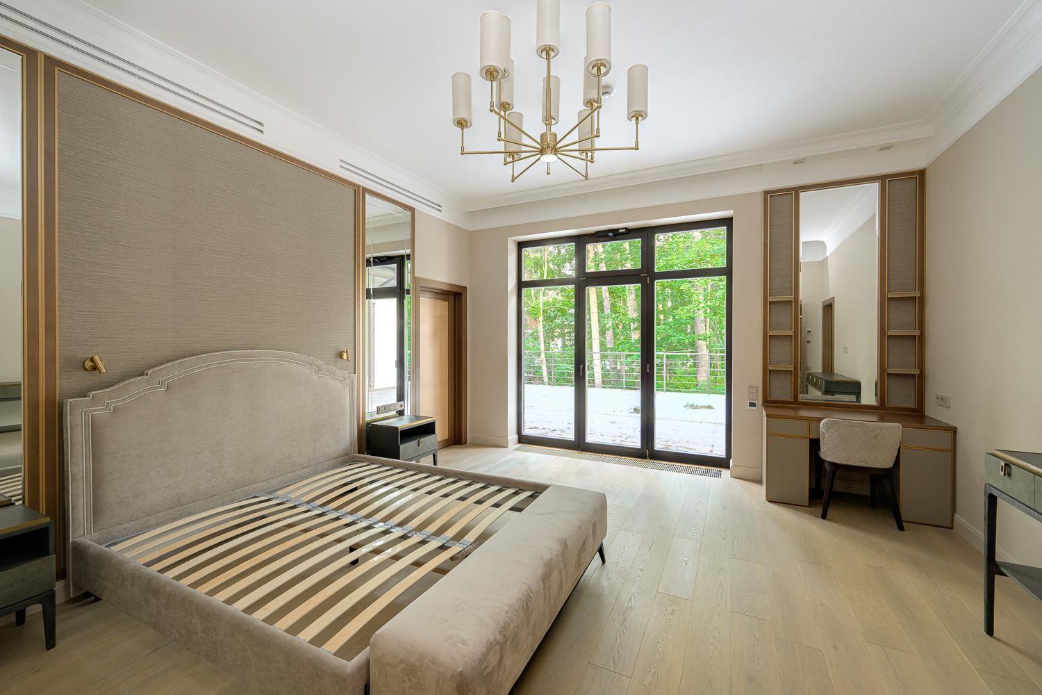 Новь : дом площадью 655 кв.м на участке 16.6 сот. | ID 33795