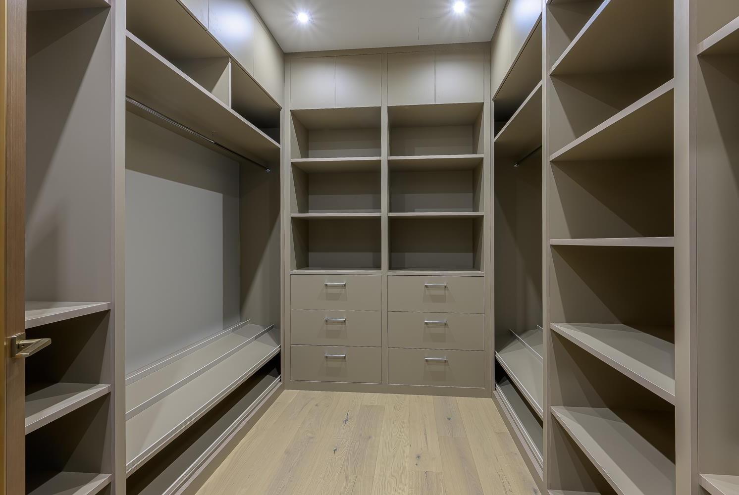 Новь : дом площадью 655 кв.м на участке 16.6 сот. | ID 33795