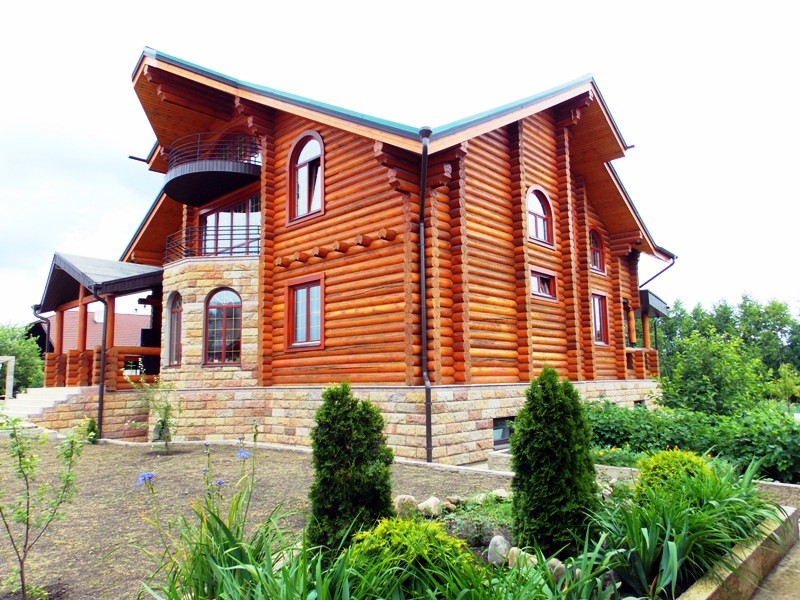 Ивановское: деревянный дом площадью 700 кв.м на участке 29 сот. | ID 12097