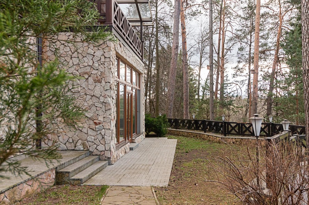 Сареево 39 (Малое Сареево): дом площадью 1000 кв.м на участке 18 сот. | ID 31319