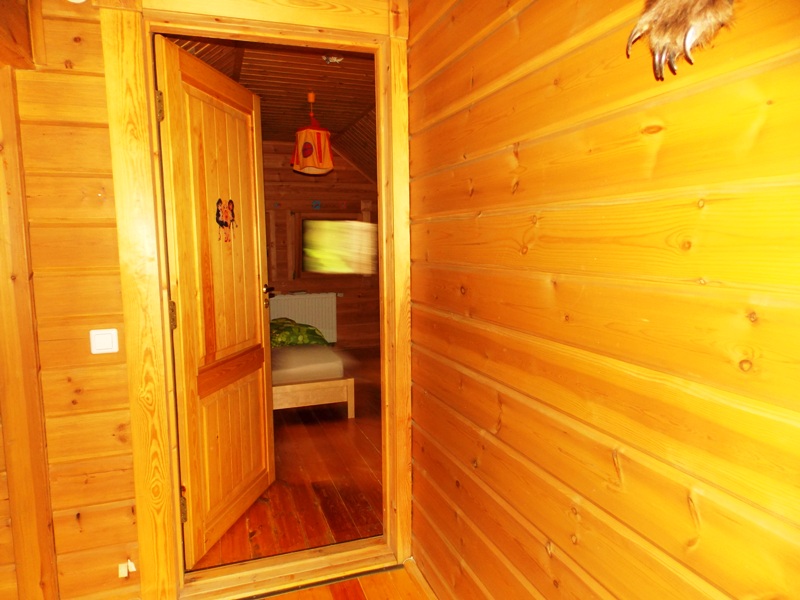Жуковка 3: деревянный дом площадью 350 кв.м на участке 12 сот. | ID 31615