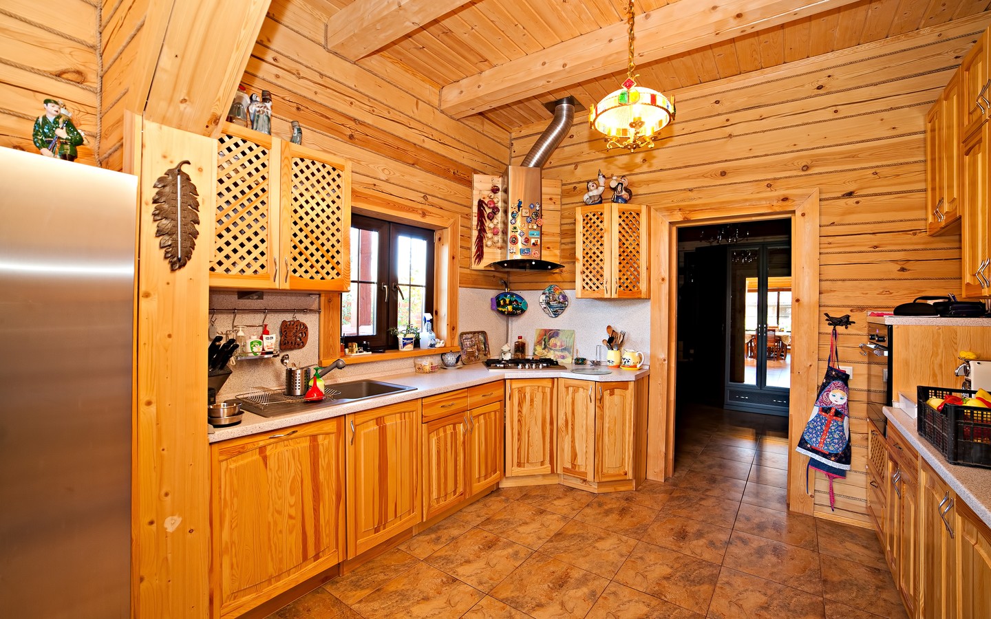 Маслово: деревянный дом площадью 300 кв.м на участке 15 сот. | ID 20304